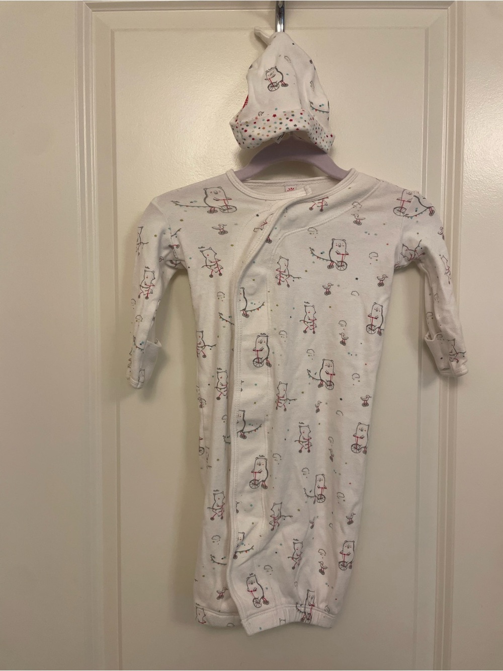 Magnetic Me White Sleep Sack and Knot Hat with Pink Character Print